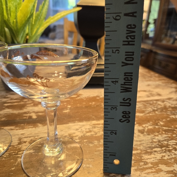 2 Gold Leaf Stemware - Picture 14 of 15